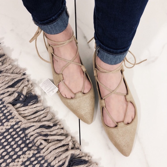 G A P • Lace Up Ballet Flats - Picture 2 of 8